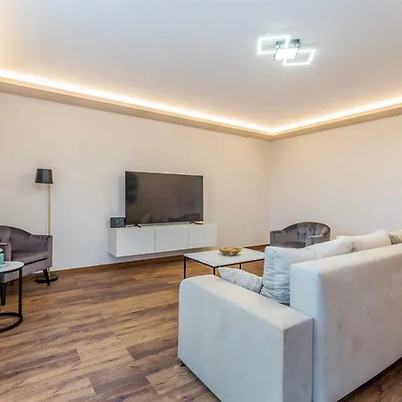 Villa Lio Mit Pool Linardići