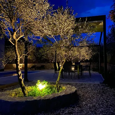 Villa Lio Mit Pool *