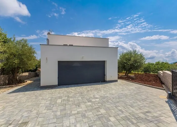 Lio Mit Pool וילה