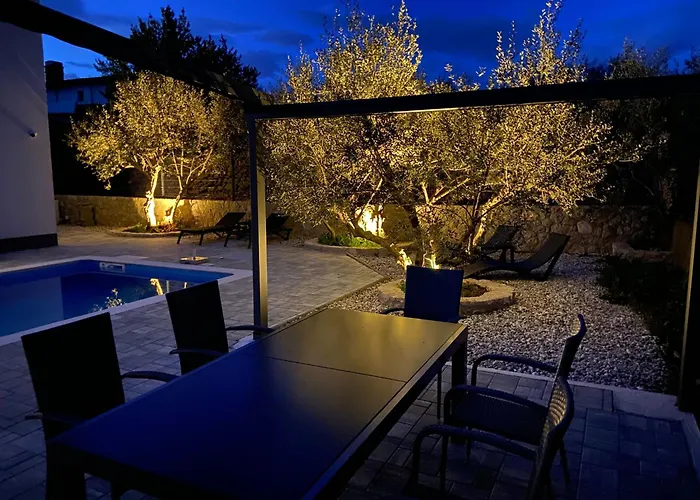 Villa Lio Mit Pool *