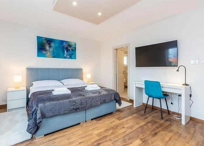 Lio Mit Pool Linardici