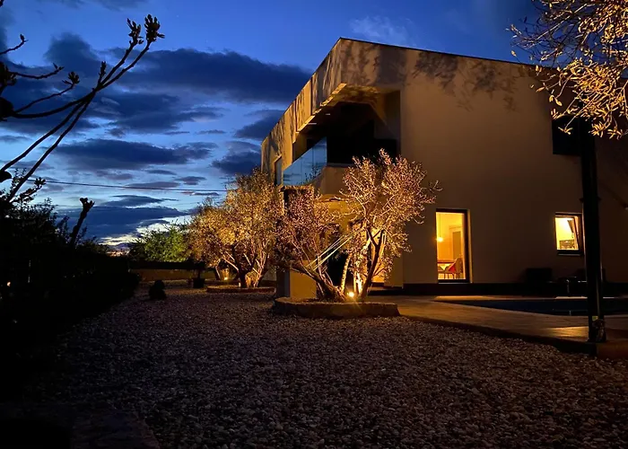 Lio Mit Pool Villa *