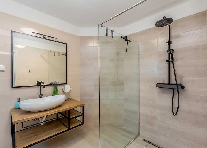 Lio Mit Pool Villa *